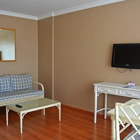 La Quinta Park 4* 圣乌尔苏拉